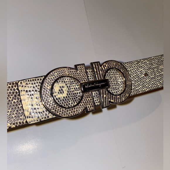 Ferragamo snakeskin adjustable belt. - Picture 5 of 6
